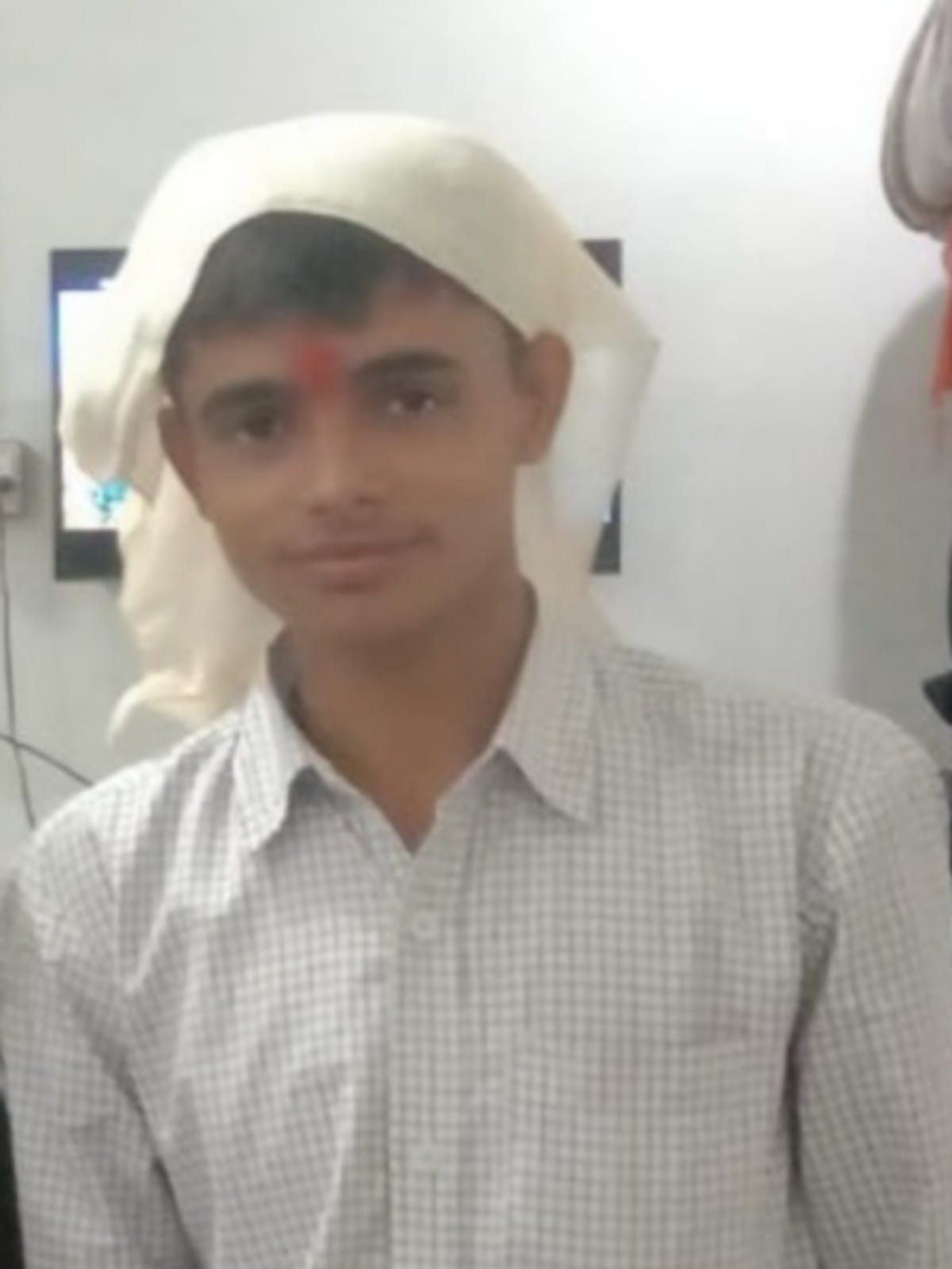 BHU Corona patient falling from covid ward died family accused on hospital and doctors in varanasi