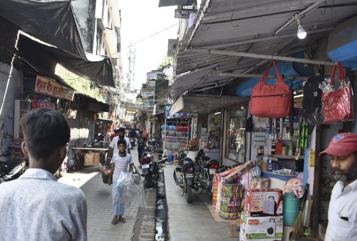 Corona Curfew Free in Gorakhpur news update