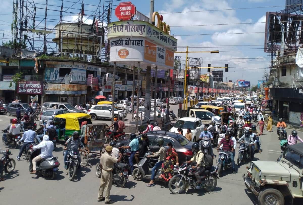 Gorakhpur lockdown open after two days heavy traffic jam in city