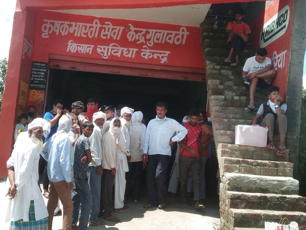 Report filed against shopkeeper for black marketing of fertilizer