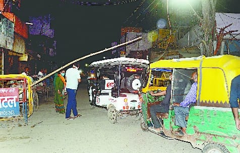 The market will open on the old roster, preparation for strictness from today .. Barrier installed in Shyamganj