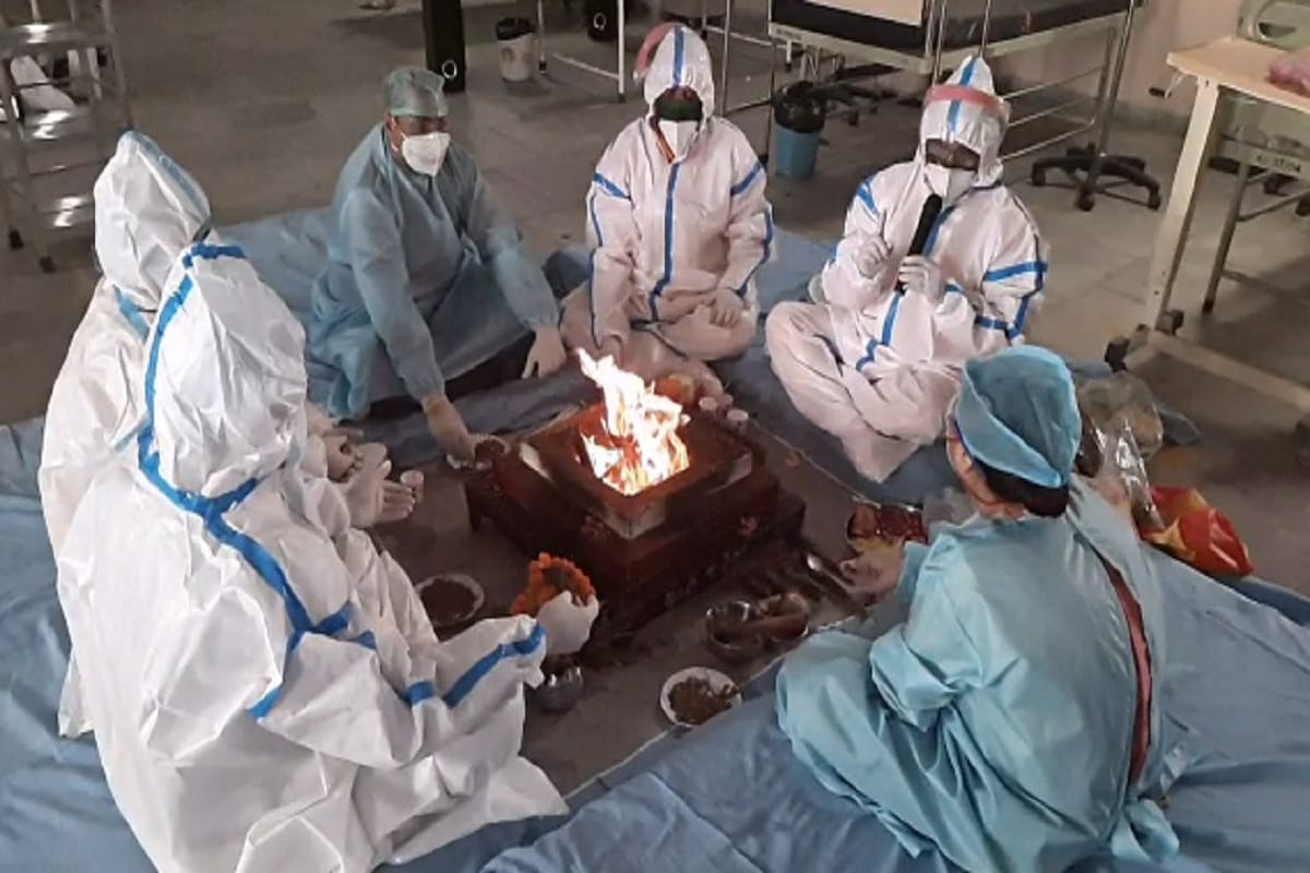 Corona patients are recovering rapidly in a hospital at Meerut and video viral of om chanting