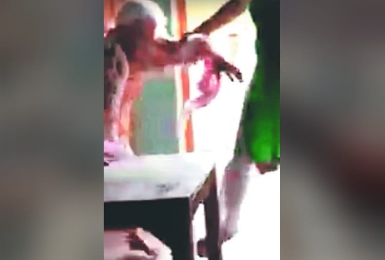 Daughter-in-law beaten 82 year-old mother-in-law for not working, video viral