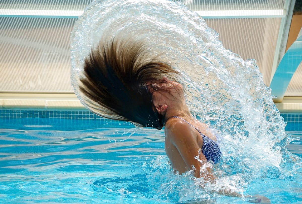 benefits of swimming reduce fat and control cholesterol