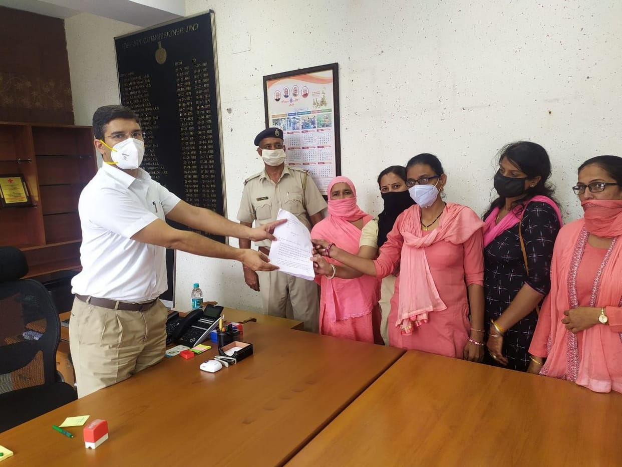 Anganwadi workers did not receive the memorandum, women and child development officer, expressed anger