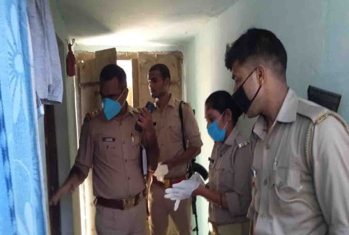 Dead body of husband and wife found in suspicious condition in banda up