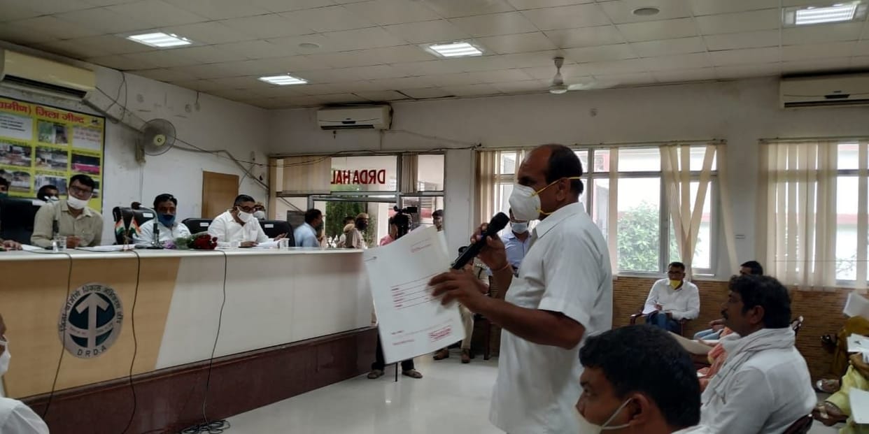 Councilors accused Deputy Chief Minister of stalling development works in a meeting held after a year