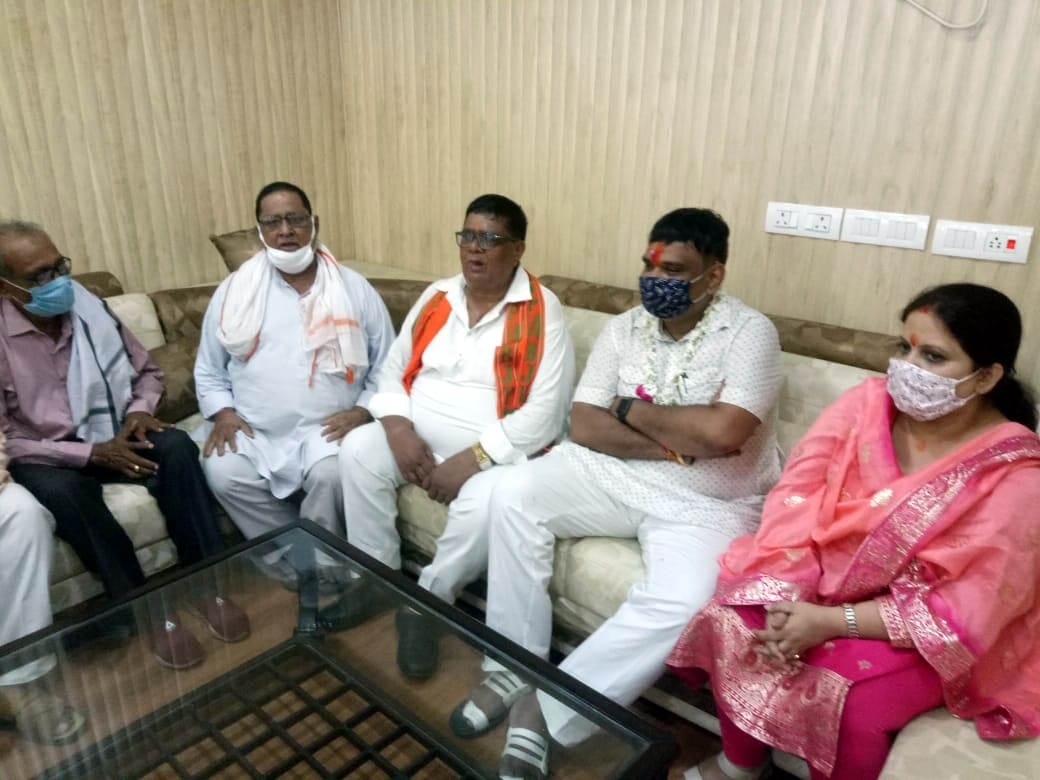 akhilesh ke ishaare par huee thee neeraj mishra kee hatya: subrat paathak