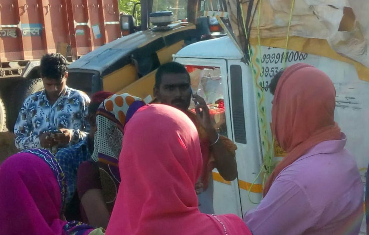 Truck collision in pickup, four migrant workers killed