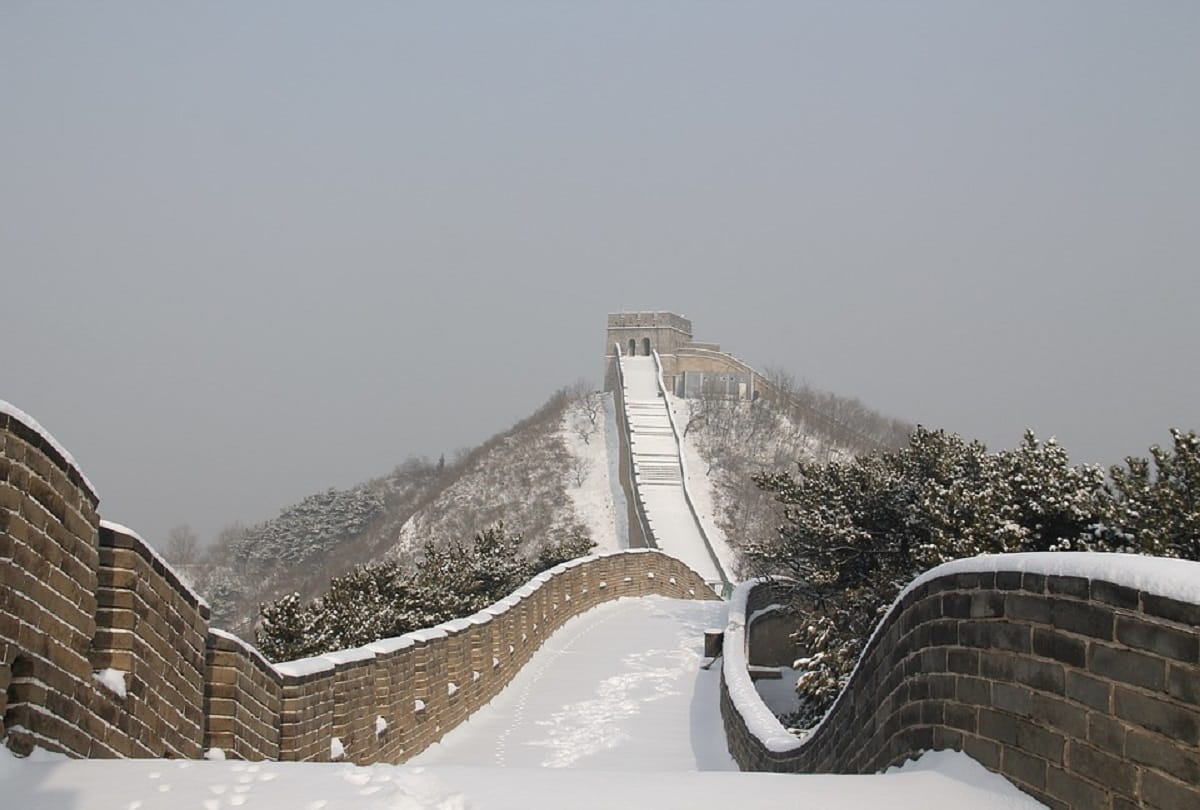 Why China Wall is called Worlds Largest Cemetery know the interesting facts