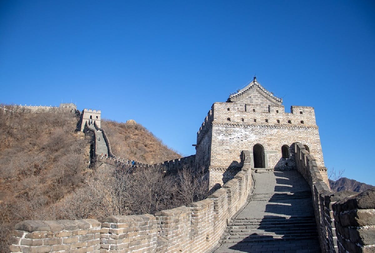 Why China Wall is called Worlds Largest Cemetery know the interesting facts