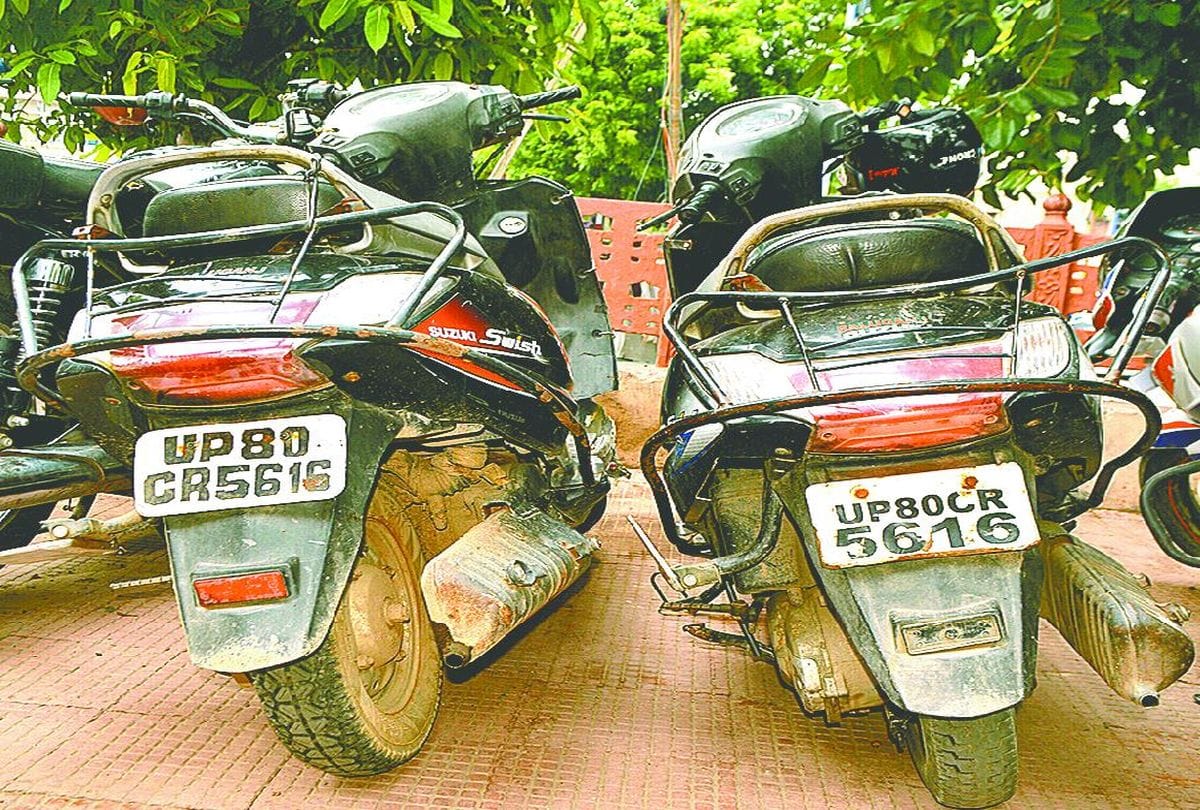 Activa owner caught for used fake Vehicle number in agra