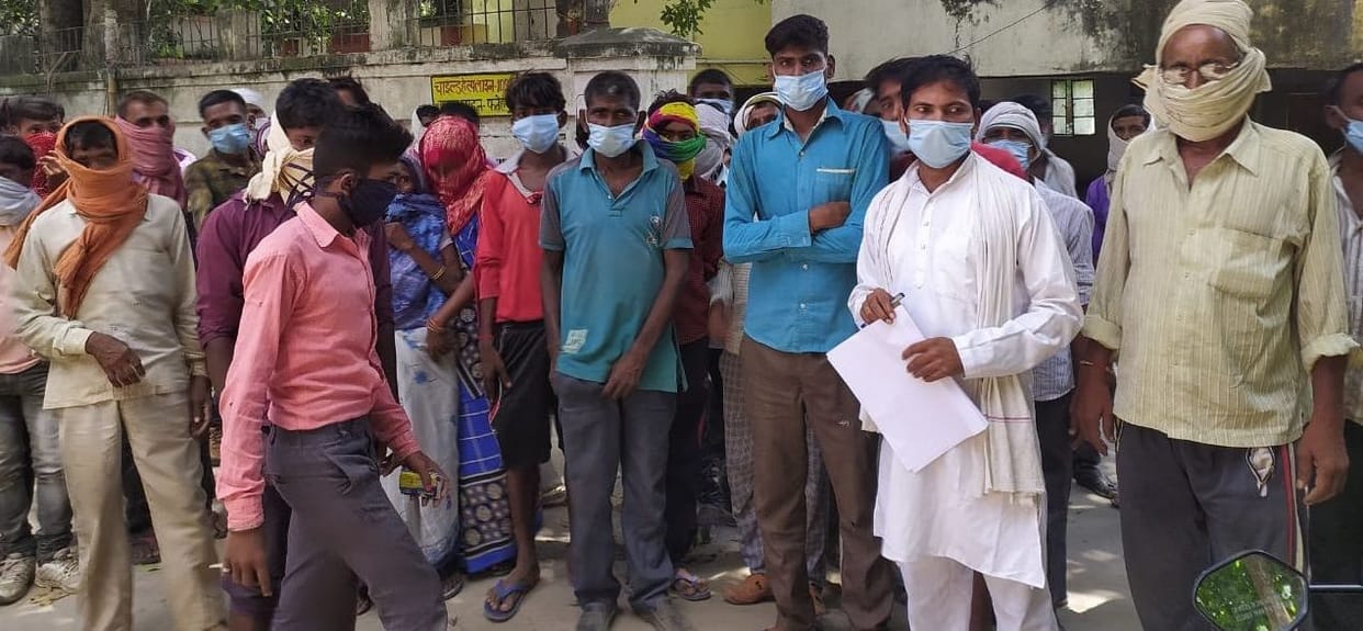 man beaten in rashan shop in fatehpur