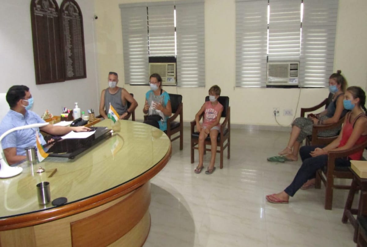 French family wants to go Uttarakhand for hang out