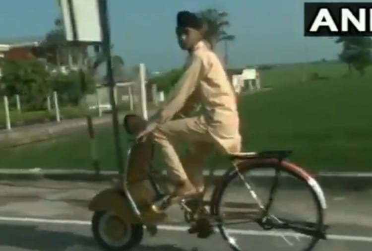 unique talent, 8th class student created bicycle that looks like a scooter