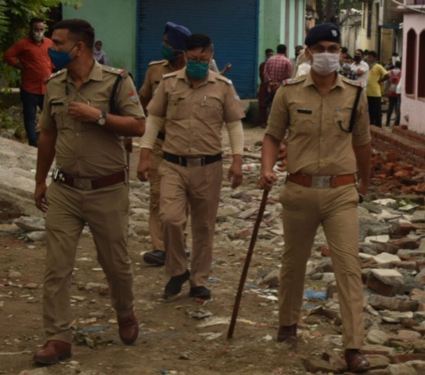 Soot granddaughter in the face of rape accused, roped in the locality