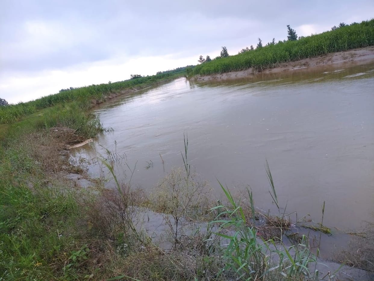 The boat became the support of villagers in Solani river
