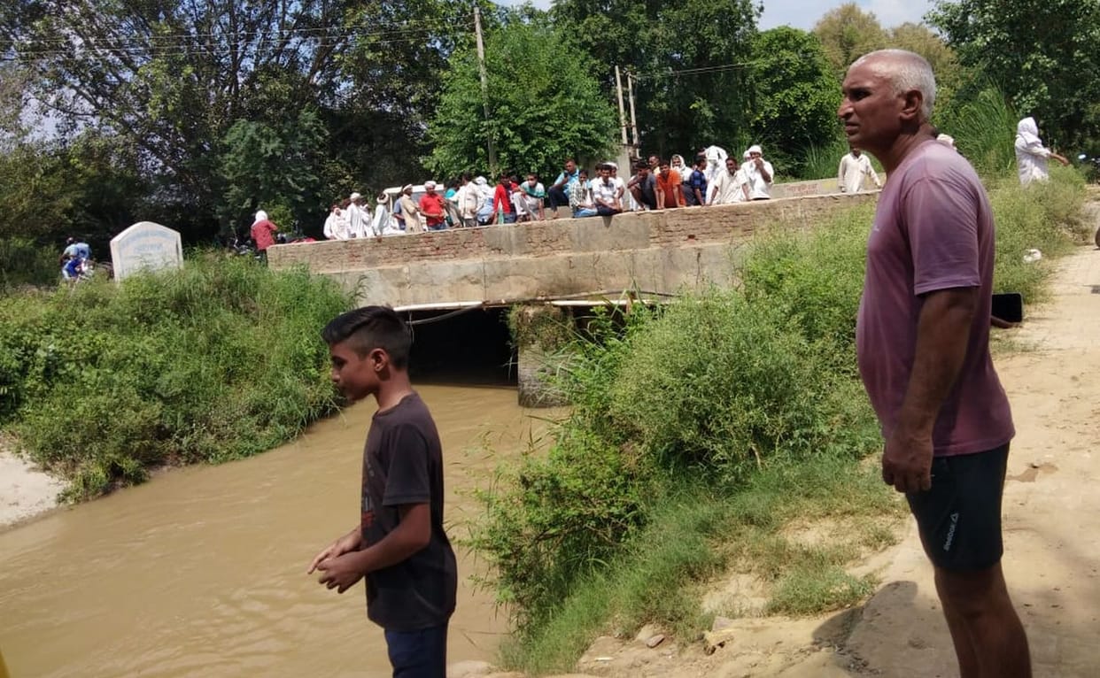 Old man not found in the canal