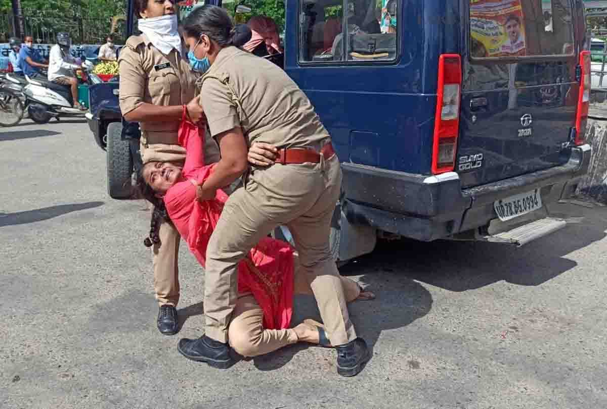 After 65 days, the body of the brother was not found, then Sanjeet's sister sat on a dharna