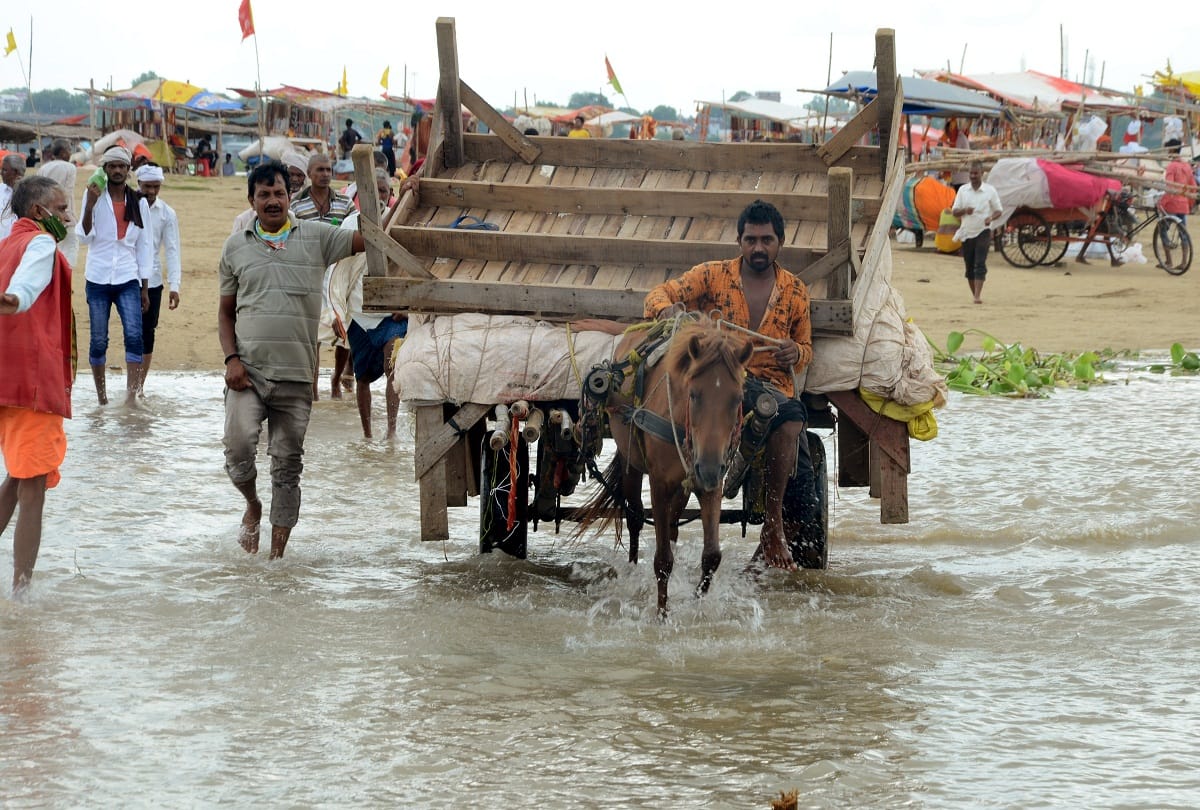 Prayagraj News: In the midst of Corona crisis, the danger of flood in the Cachar rang