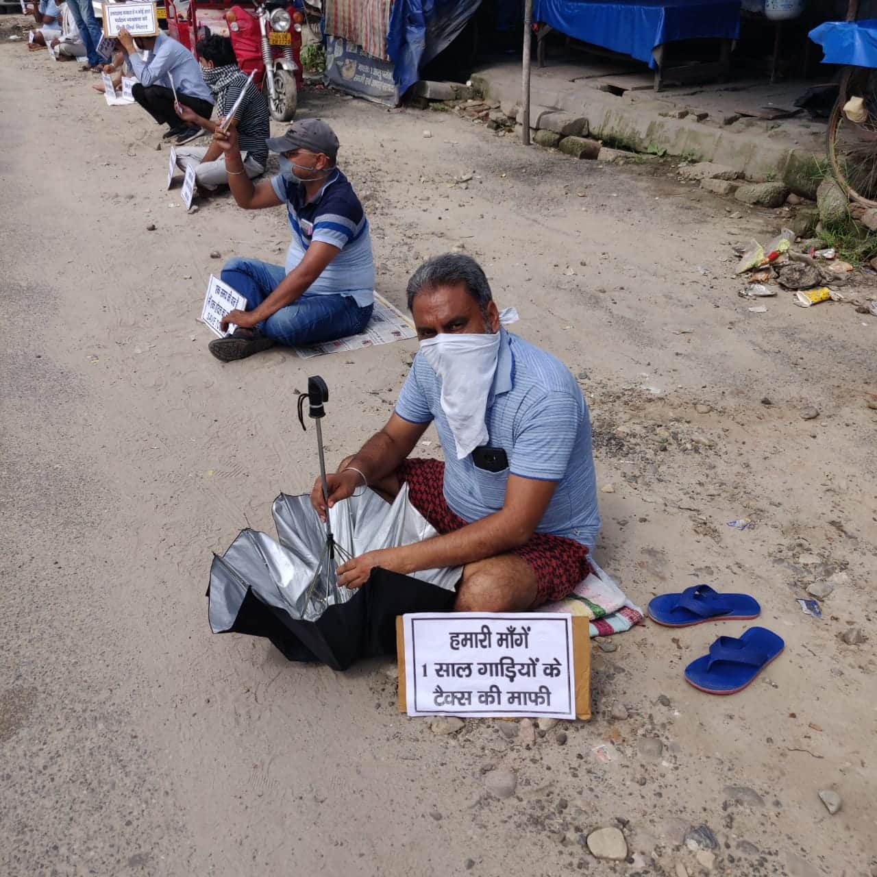 coronavirus in uttarakhand latest news : haridwar taxi maxi and tour travel association protest photos