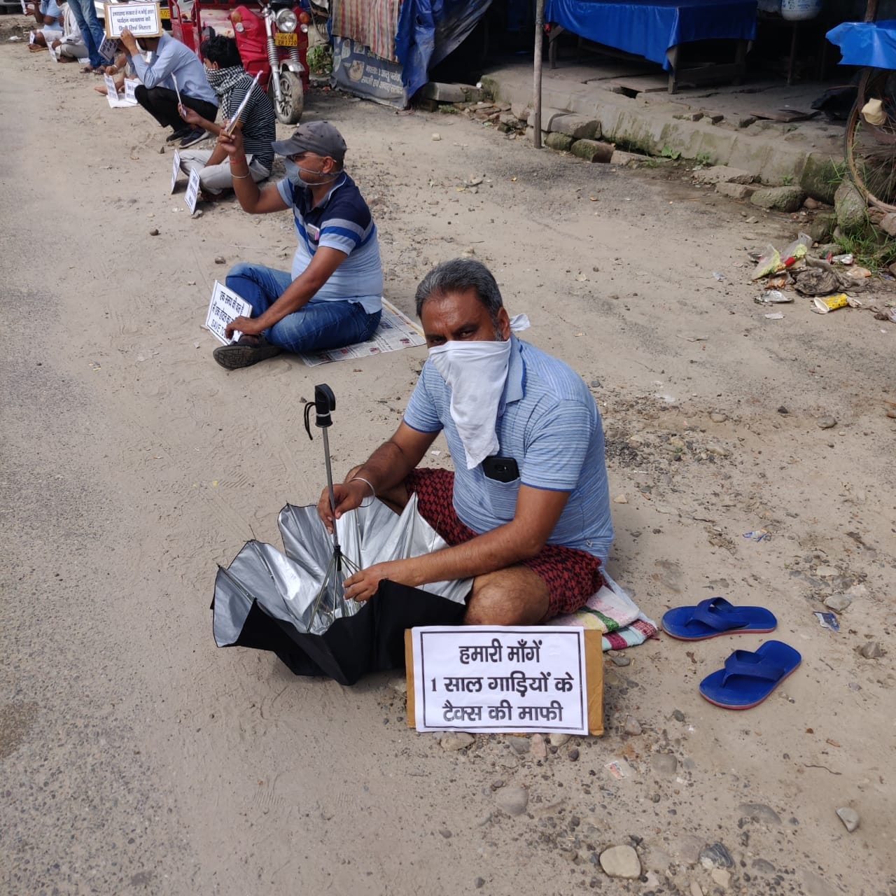 coronavirus in uttarakhand latest news : haridwar taxi maxi and tour travel association protest photos