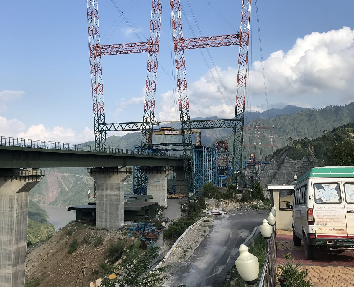 Rail Bridge higher than Eiffel Tower being built on Chenab river to connect udhampur srinagar baramulla rail link project