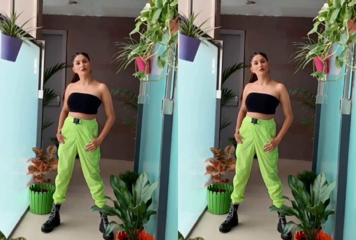 sapna choudhary new bold look viral hina khan comment hotness