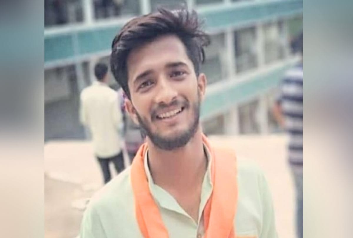 'Hindi Hain Hum' campaign: Theater actor says, Hindi can grow through plays