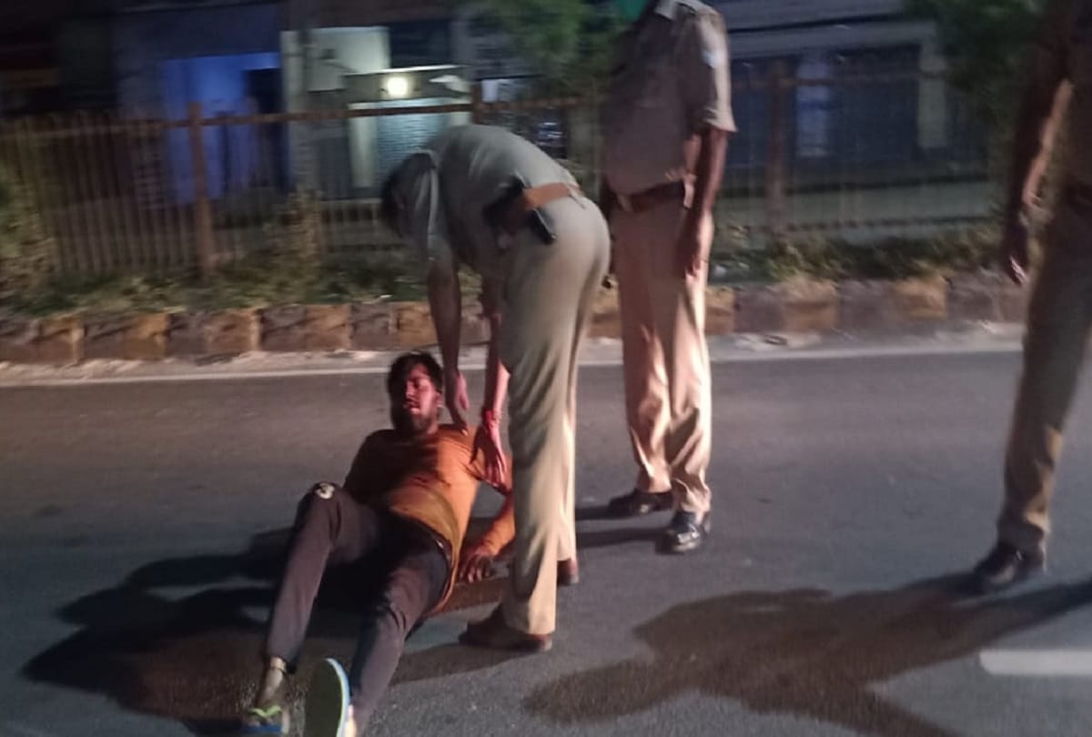 Ghaziabad councilor husband who is accused of murder writes post on social media picture abhi baki hai