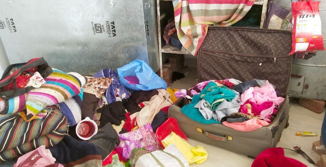 Theft from three houses in a single night in Afzalgarh
