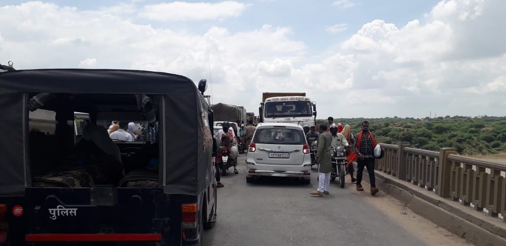 road jam,etawah,etawah news