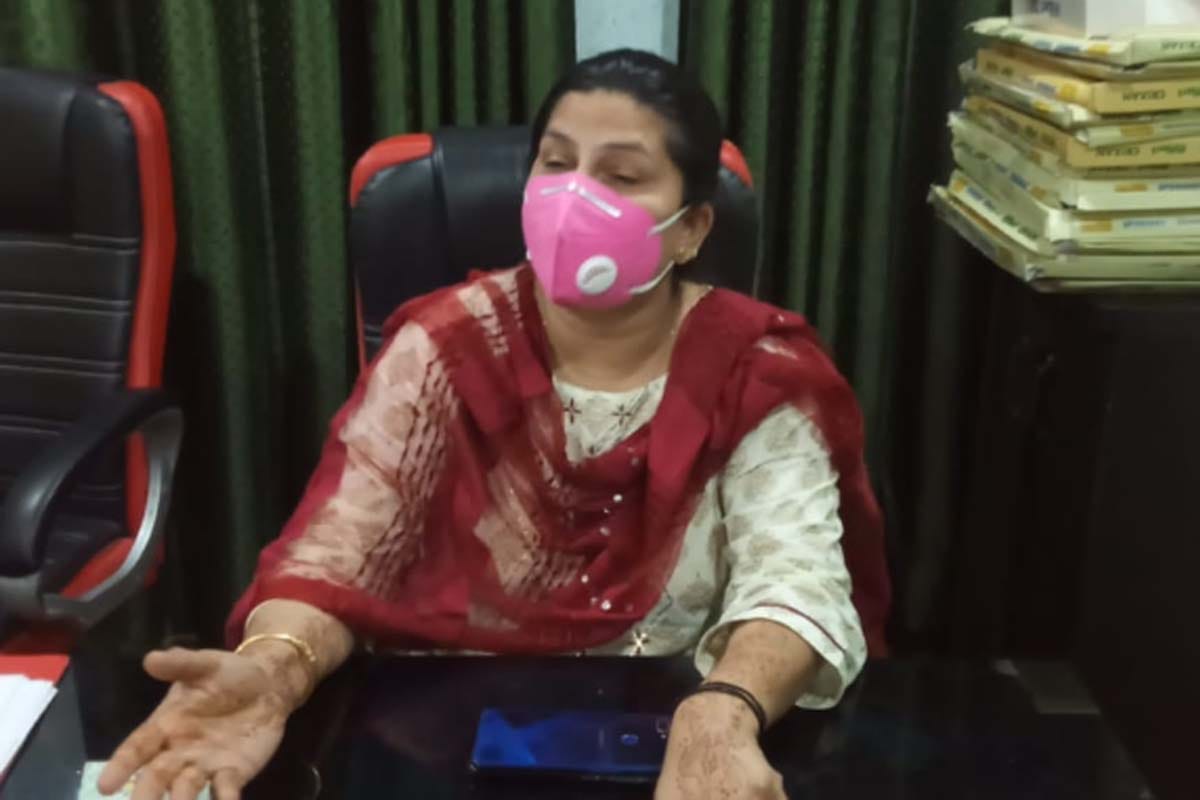 Meerut: Vandalism in doctor car while firing outside hospital