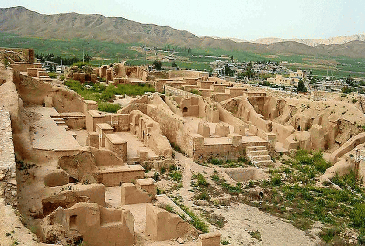 world most weird village makhunik in iran where all the people were dwarfs