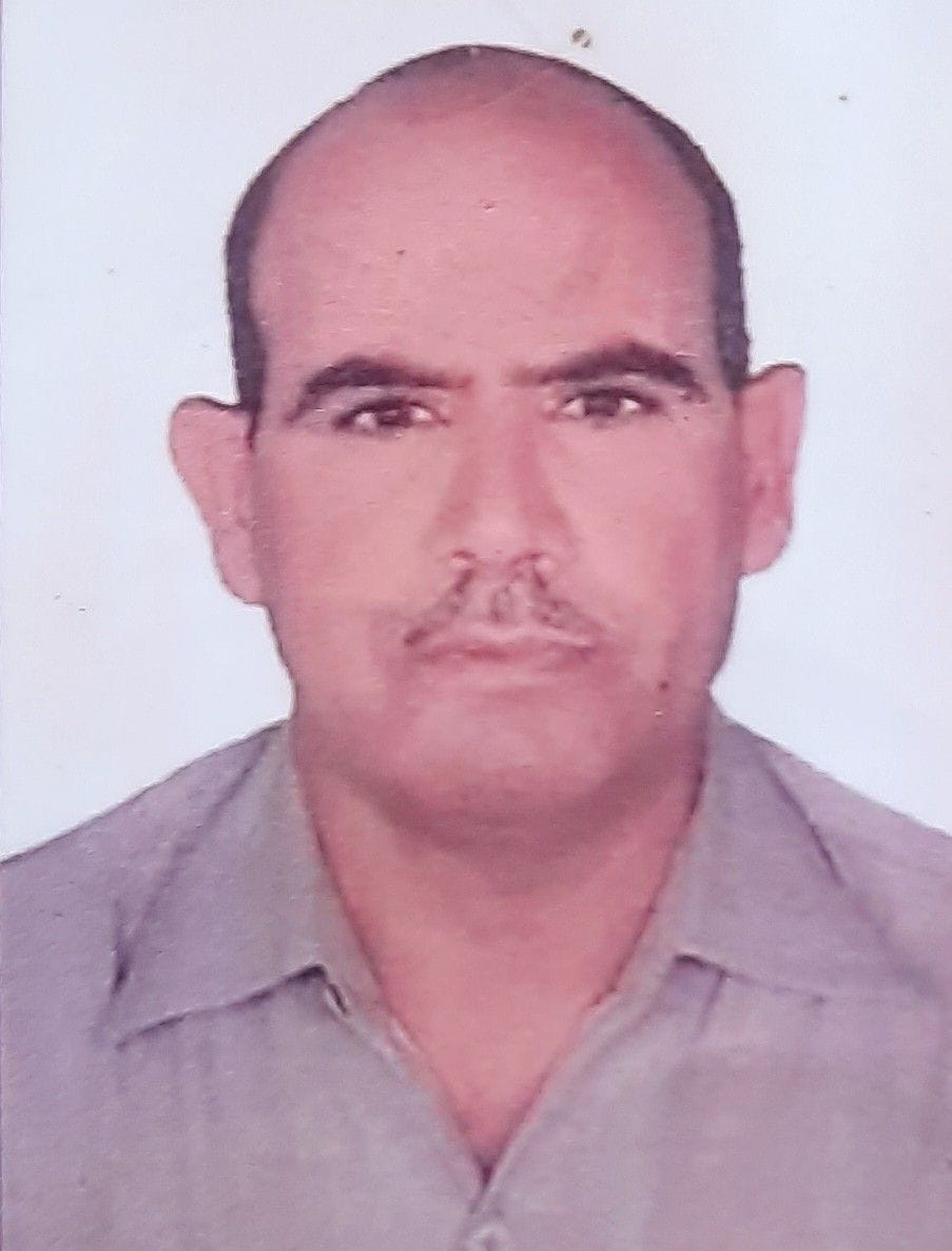 businessman, sucide, deadbody hanging