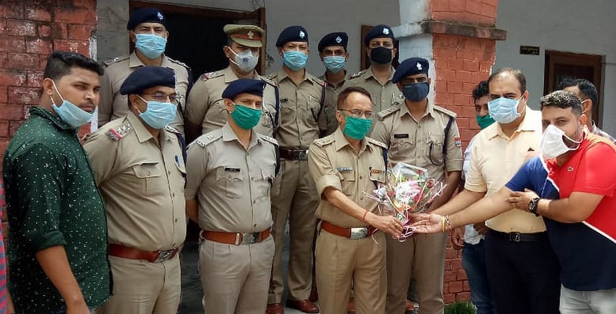Three arrested for cheating Rs 77 lakh