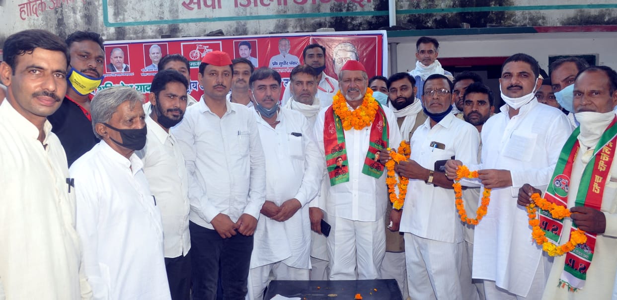 Farmer, Samajwadi Party will raise the issue of development: Ashok