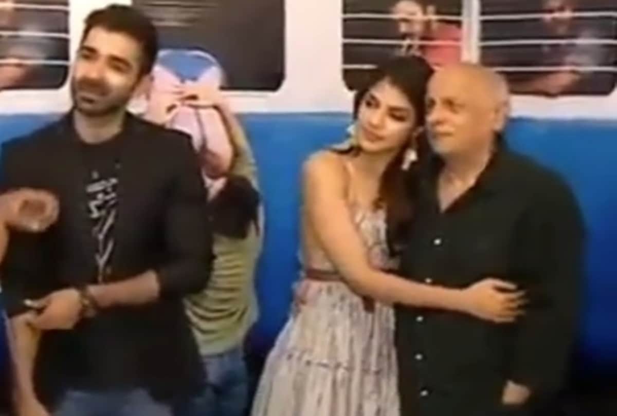 Rhea Chakraborty Mahesh Bhatt Throwback Video From Jalebi Promotions Producer Talks About Love