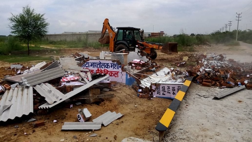 DTP department took major action, broke a factory and a dharmkanta.