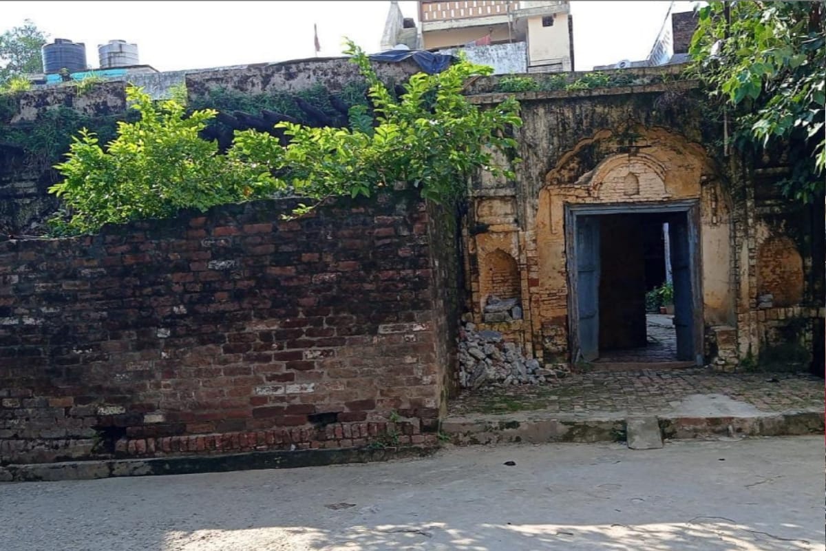 Hundreds of families forced to live in dilapidated houses in Bijnor District