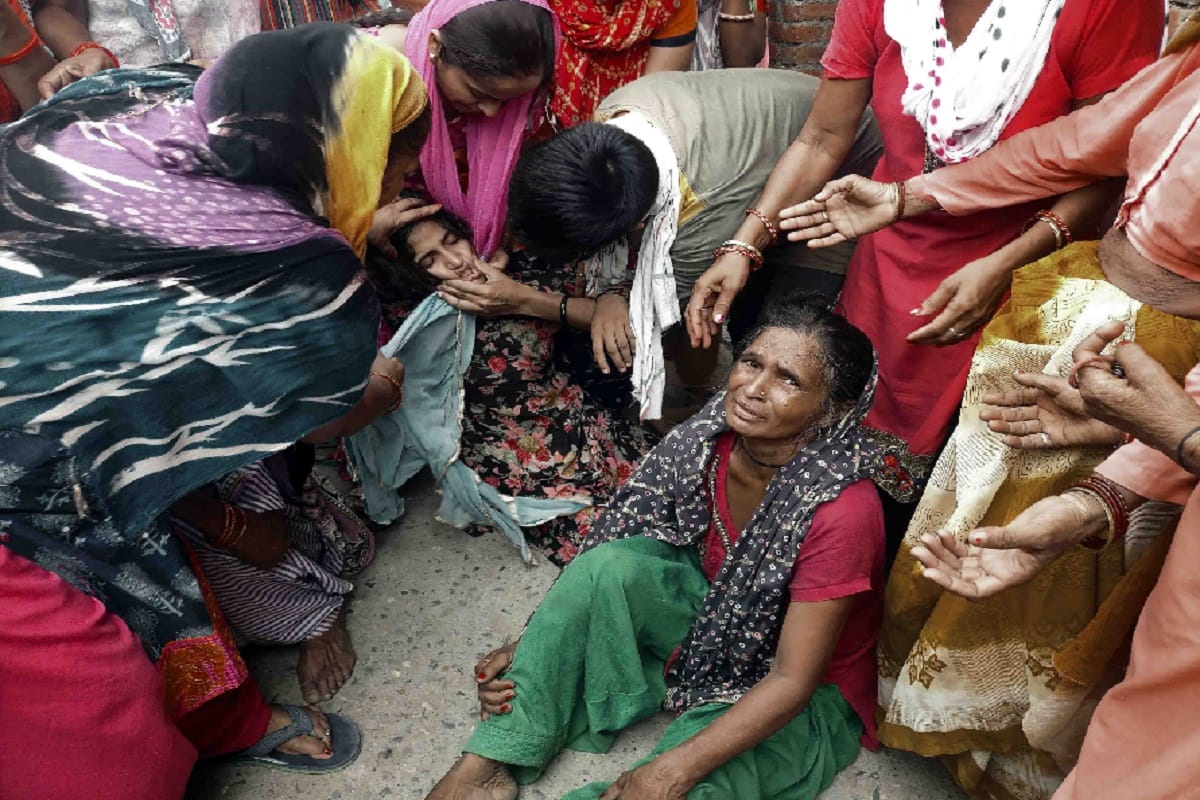 The bodies of two brothers were cremated together in a village in Shamli