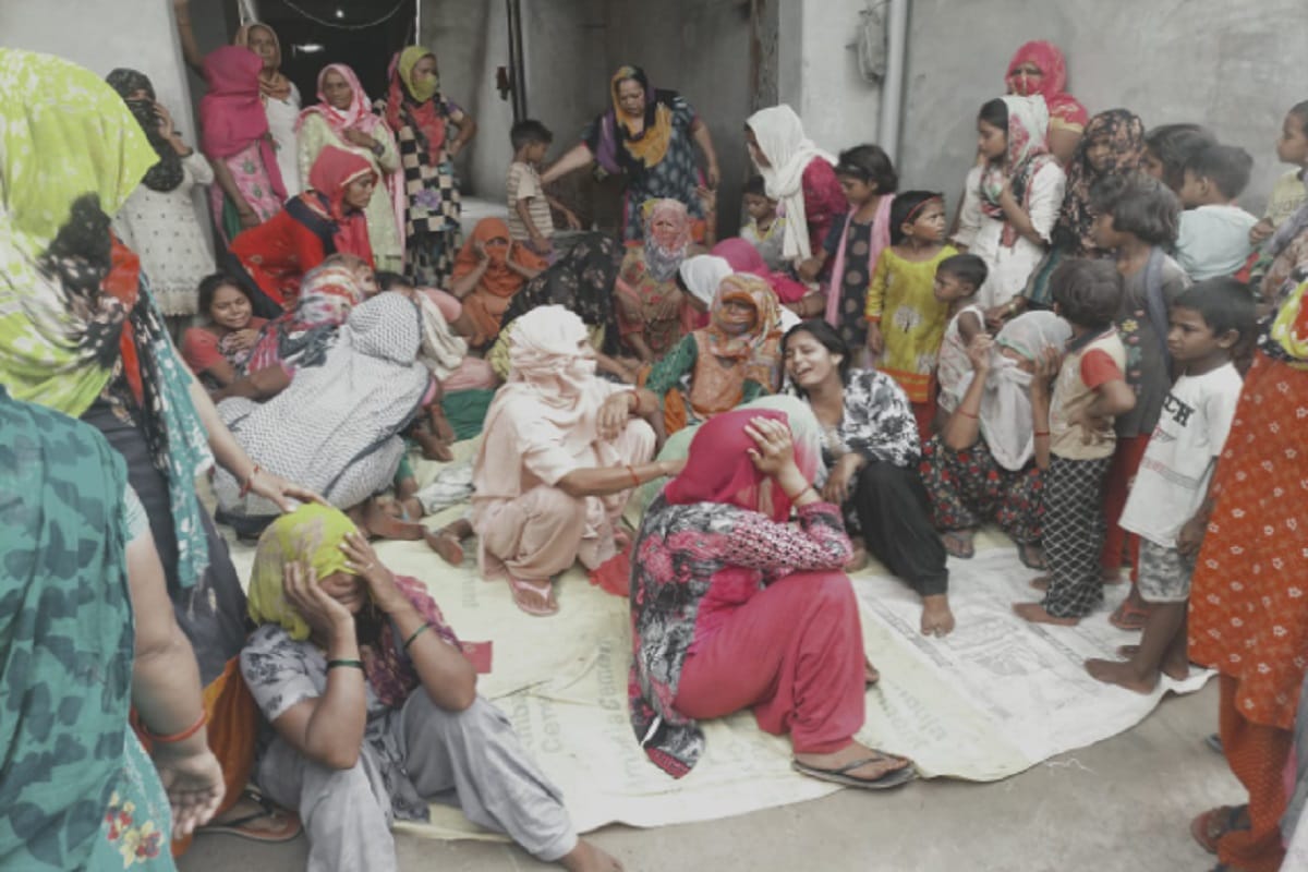 The bodies of two brothers were cremated together in a village in Shamli