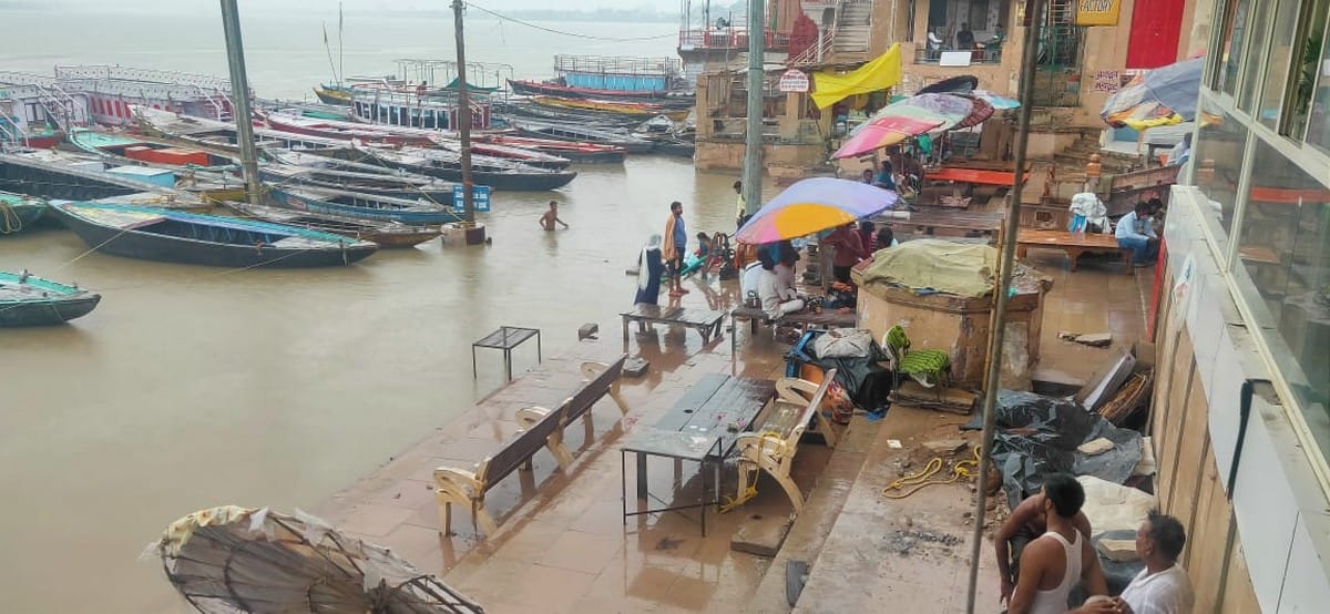 Varanasi DM prohibits boat operation in Ganga water level increasing everyday