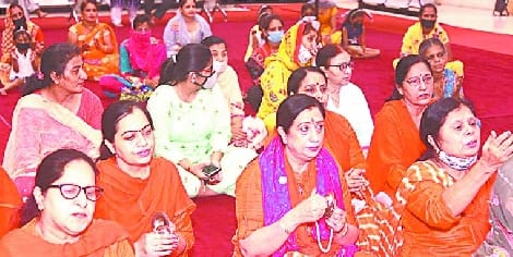 Radha Tu Badbhagini Kaun Tapasya Keen Three Lok Taran Taran Jo Tere Aadheen