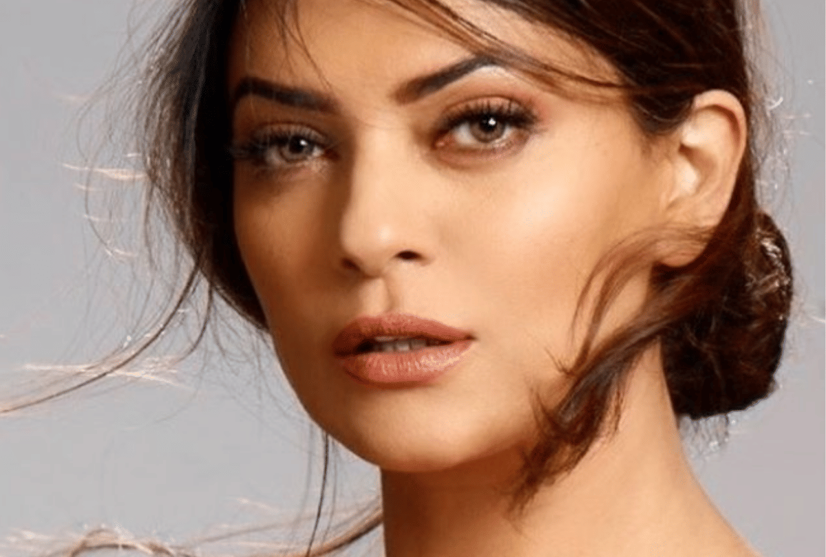 Happy Birthday Sushmita Sen: Sushmita Sen's Miss India Gown Was Made From Sarojini Nagar Fabric
