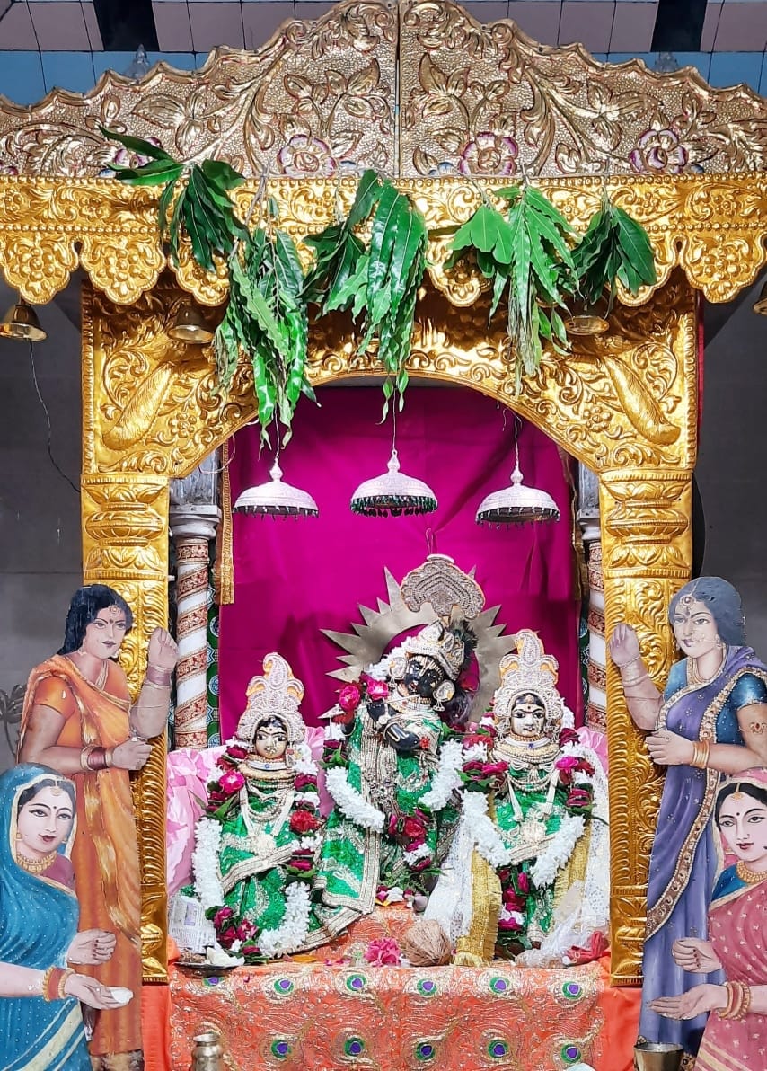 Should be come vrashban gate, born lord God