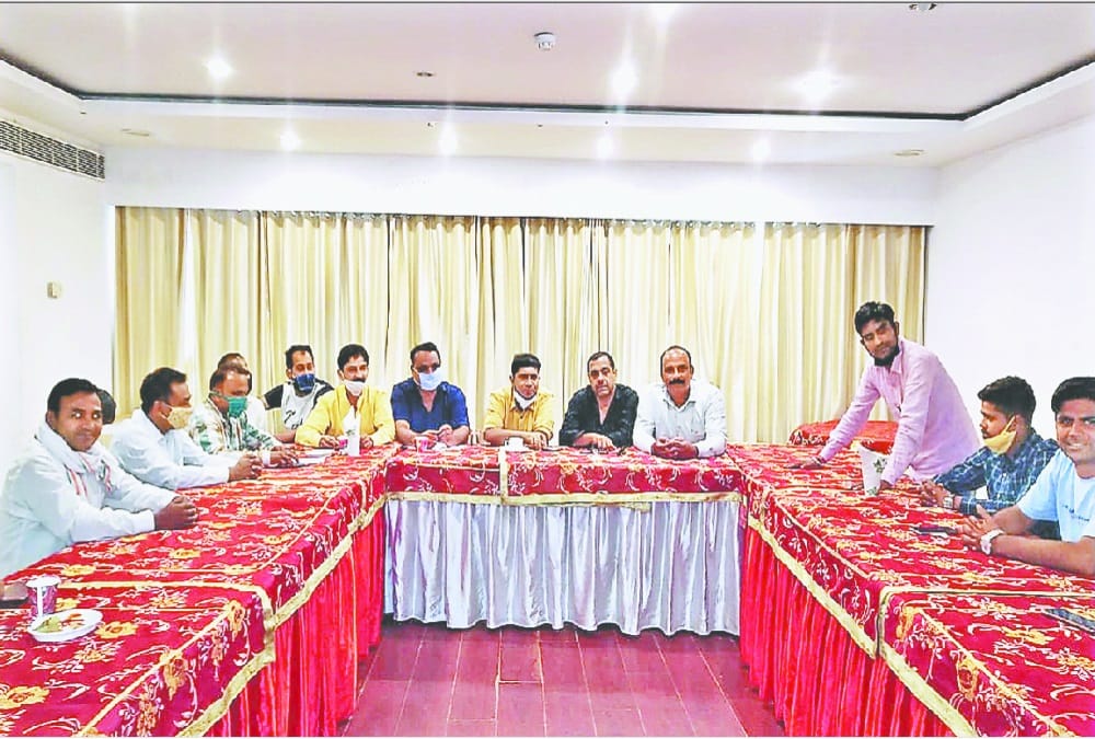 Roorkee: Parshad Ruckus after mla pradeep batra Reached in nagar nigam Meeting