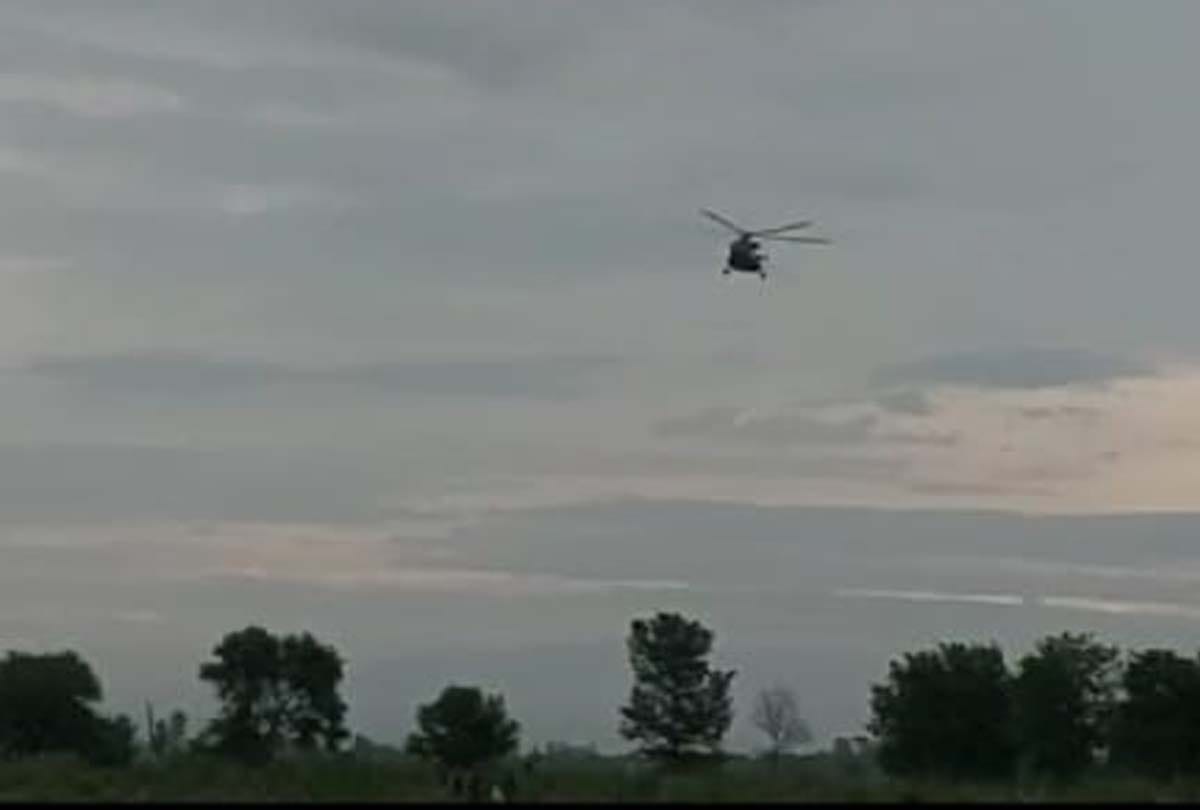 Jammu and Kashmir, Indian Air Force s M-17 helicopter rescued 7 people 34 hours after they got trapped between two streams of Ujh river in Kathua