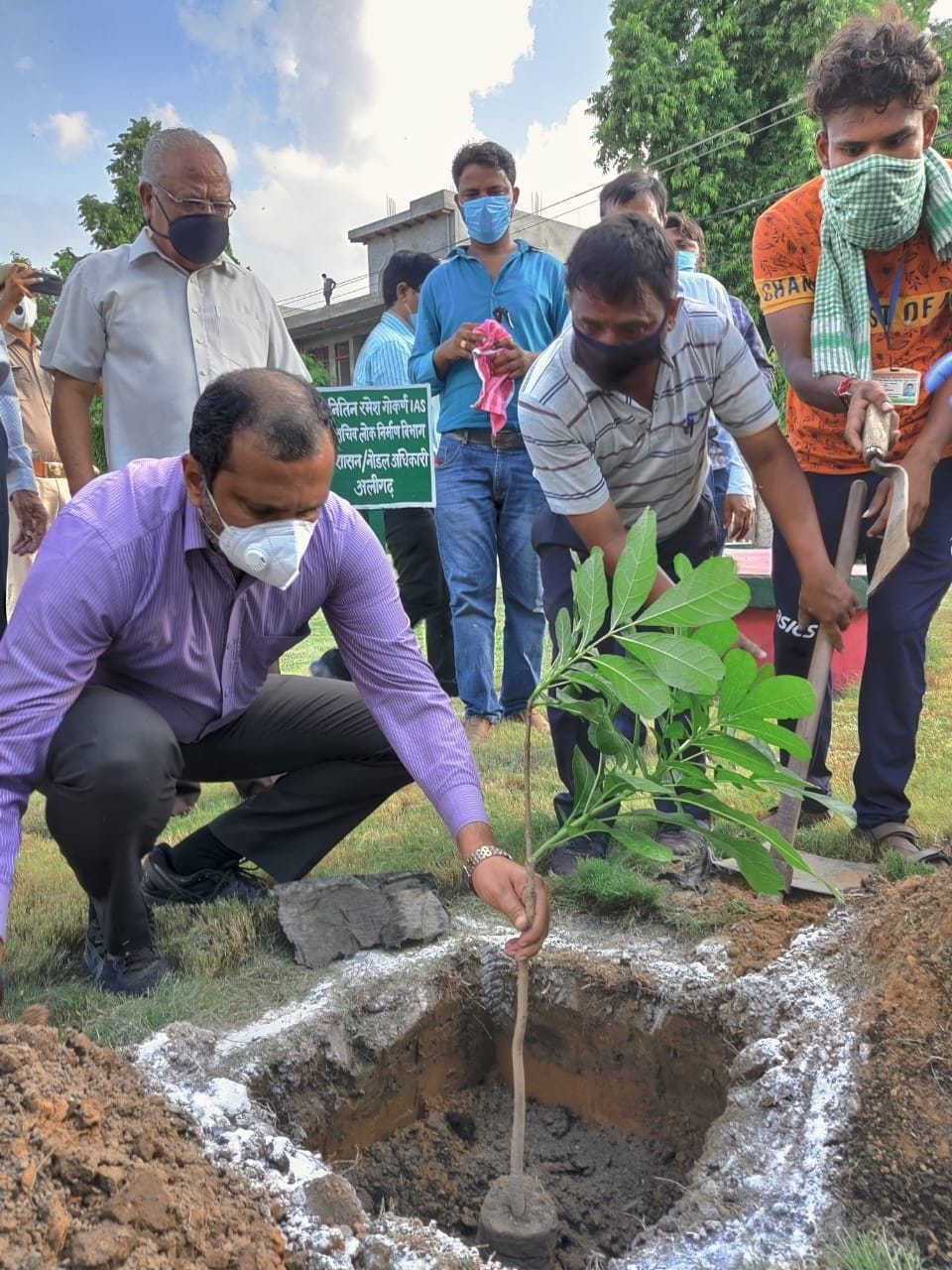Aligarh: Nodal officer inspected ward 31