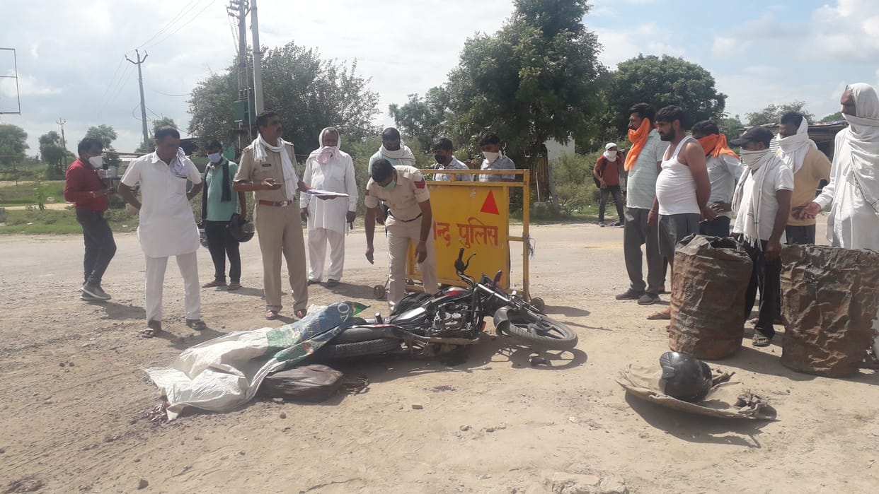 Journalist dies after being hit by truck, editor injured